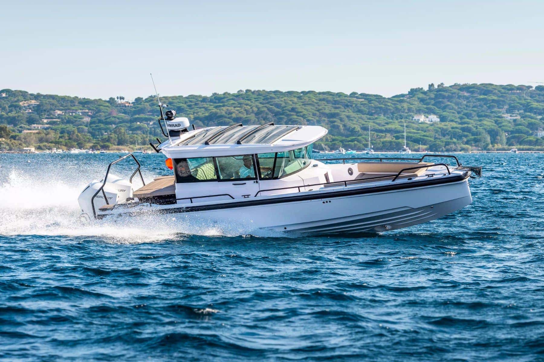 Axopar 28 Cabin