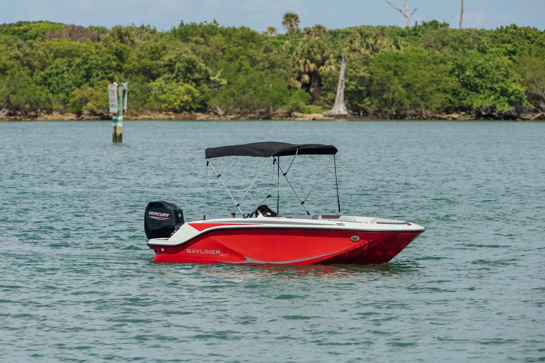 bayliner-m15-bimini