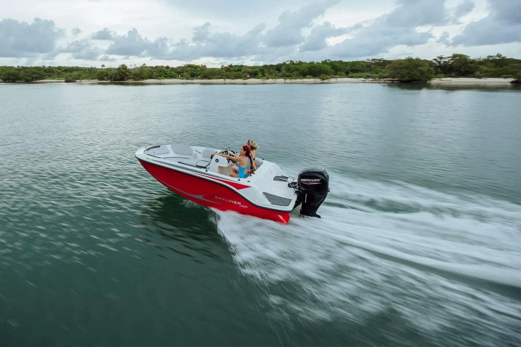 bayliner-m15-deck-boat