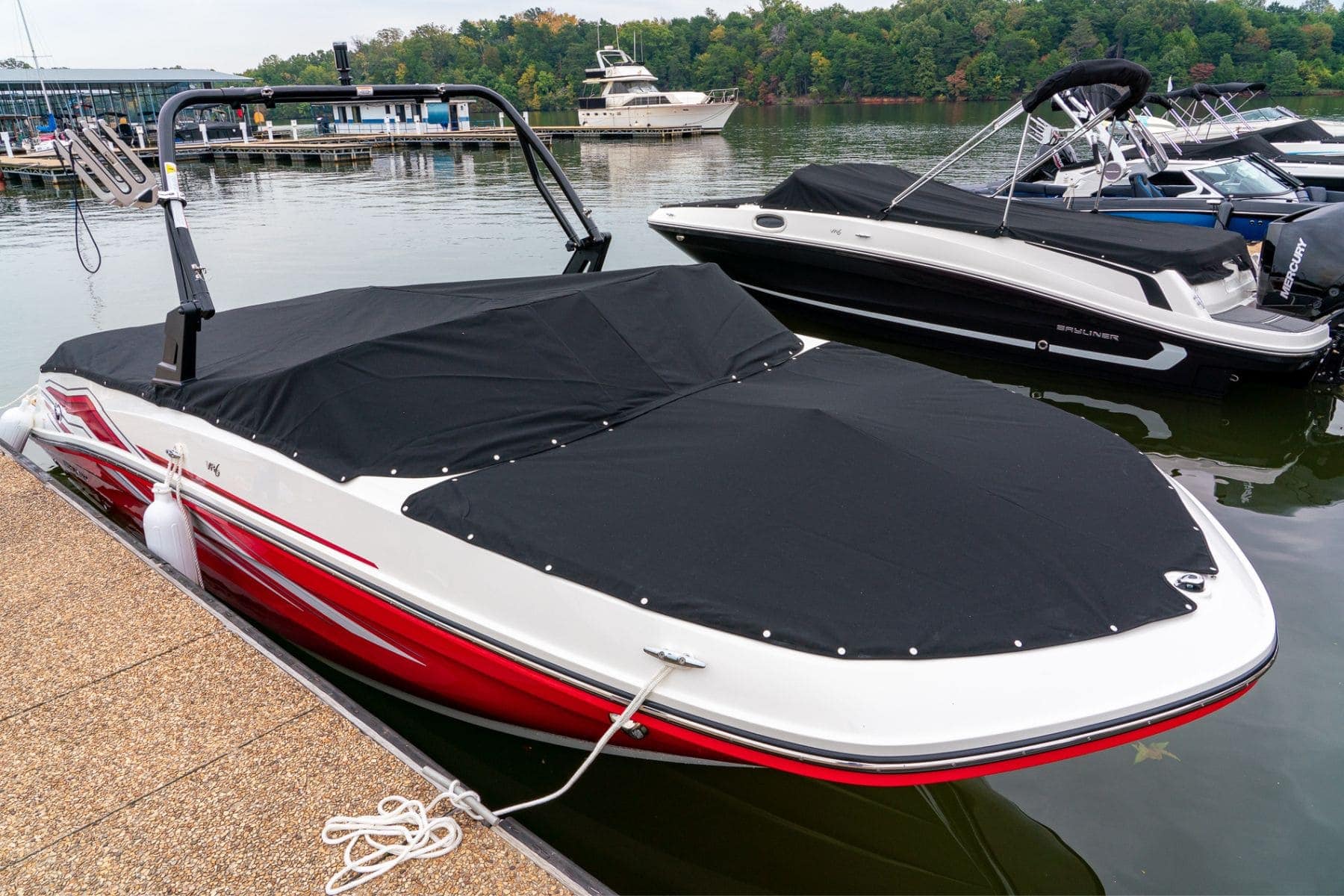 Bayliner Vr6 Red Colored