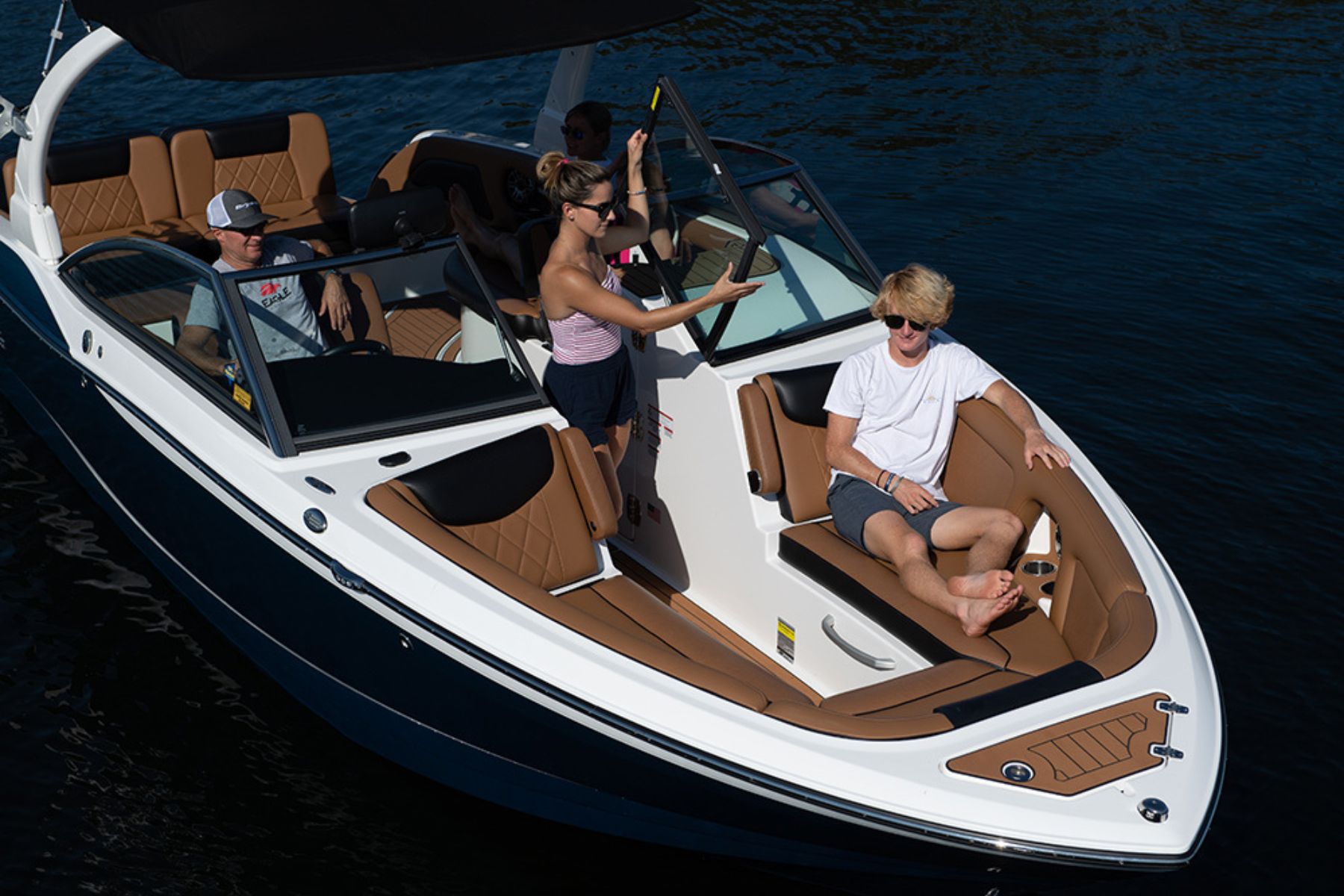 Bryant Boats Calandra 27 Stand Out