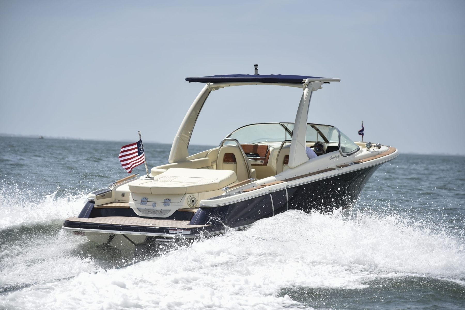 Chris-Craft Launch 25 GT