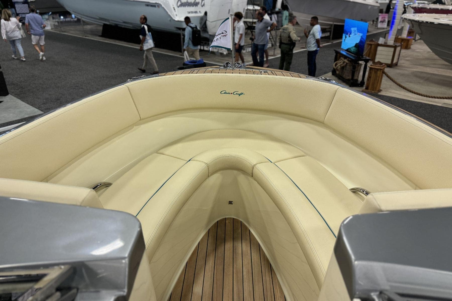 chris-craft-launch-27-seat