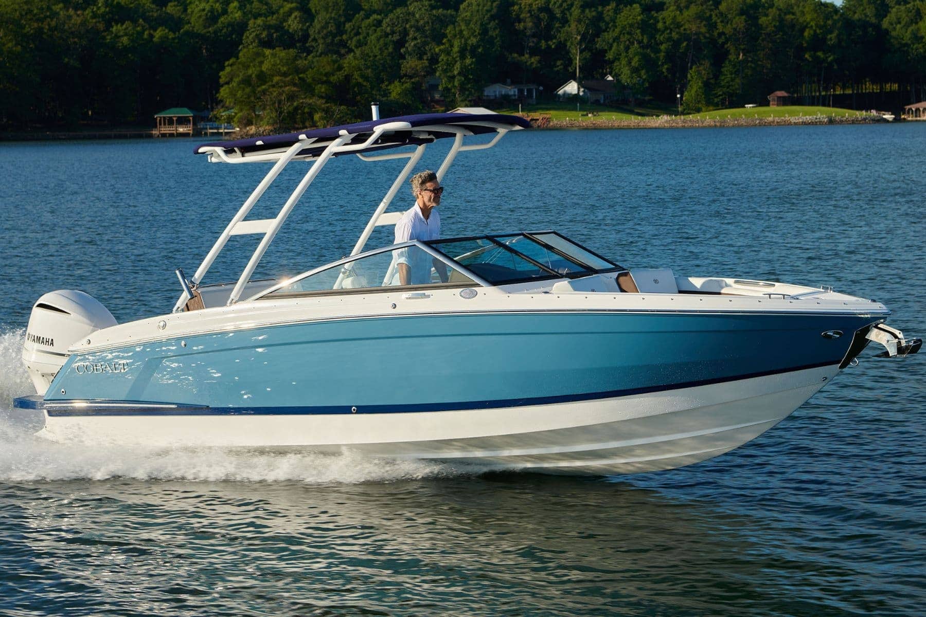 Cobalt R4 Outboard