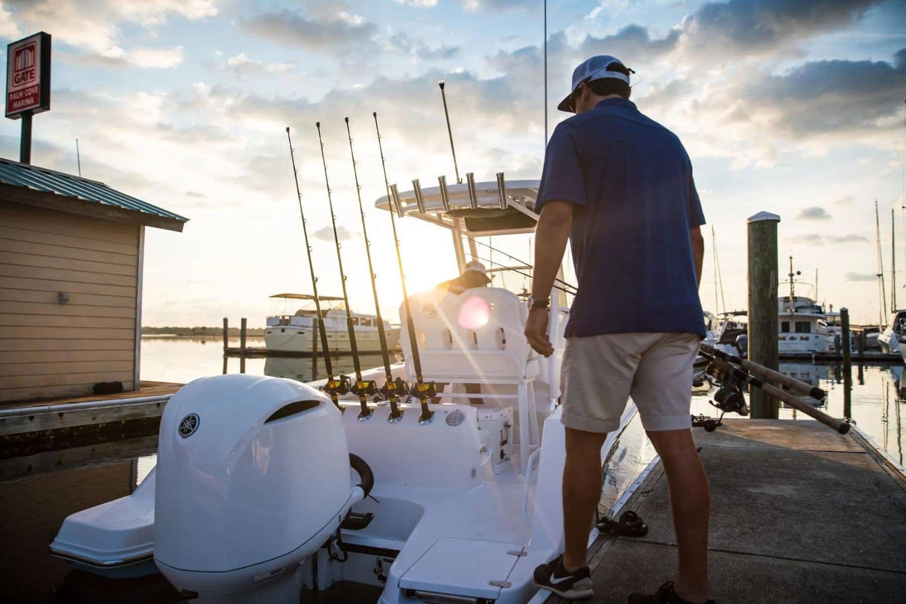 EdgeWater Boats 230CC
