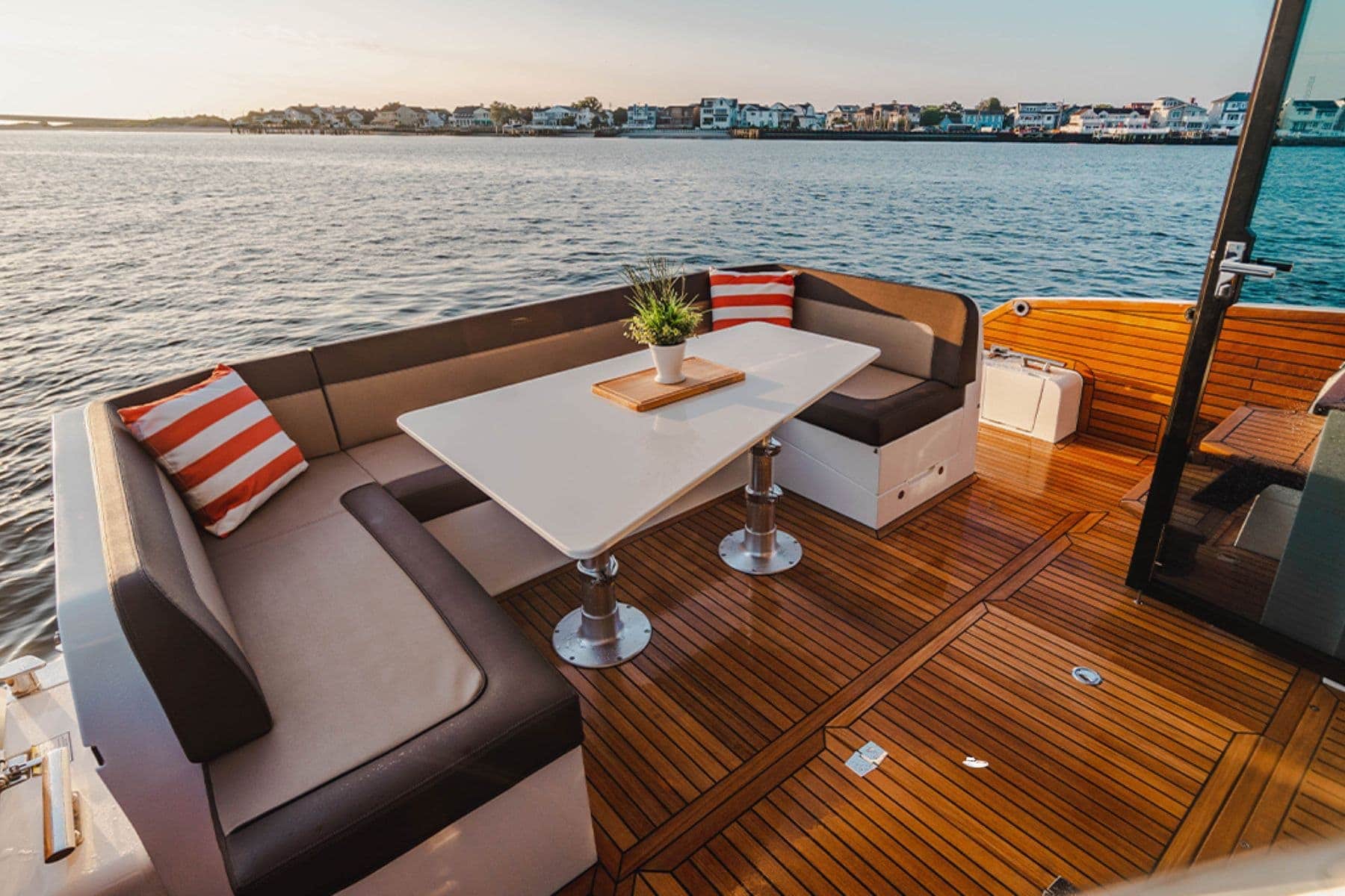 galeon-470-sky-deck