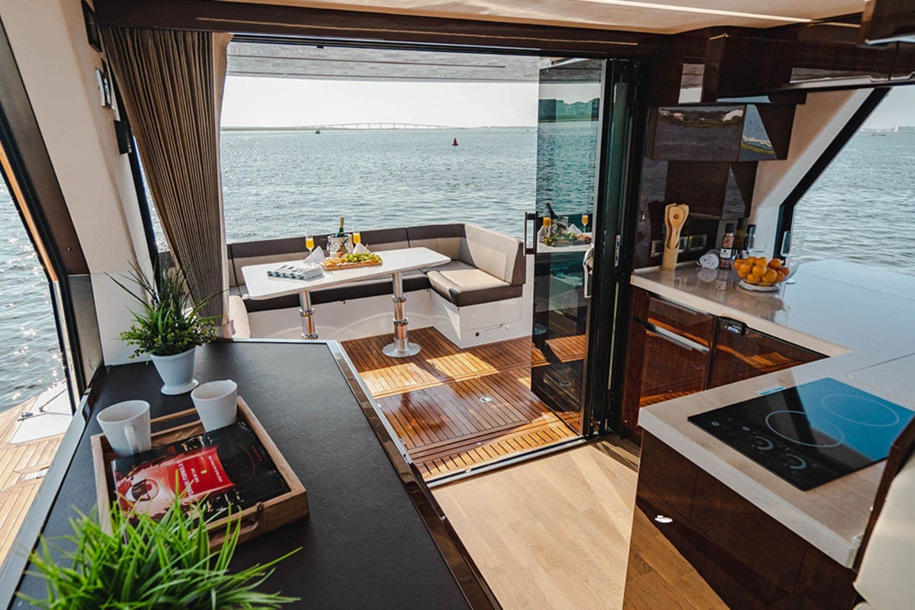 Galeon 470 Sky Kitchen