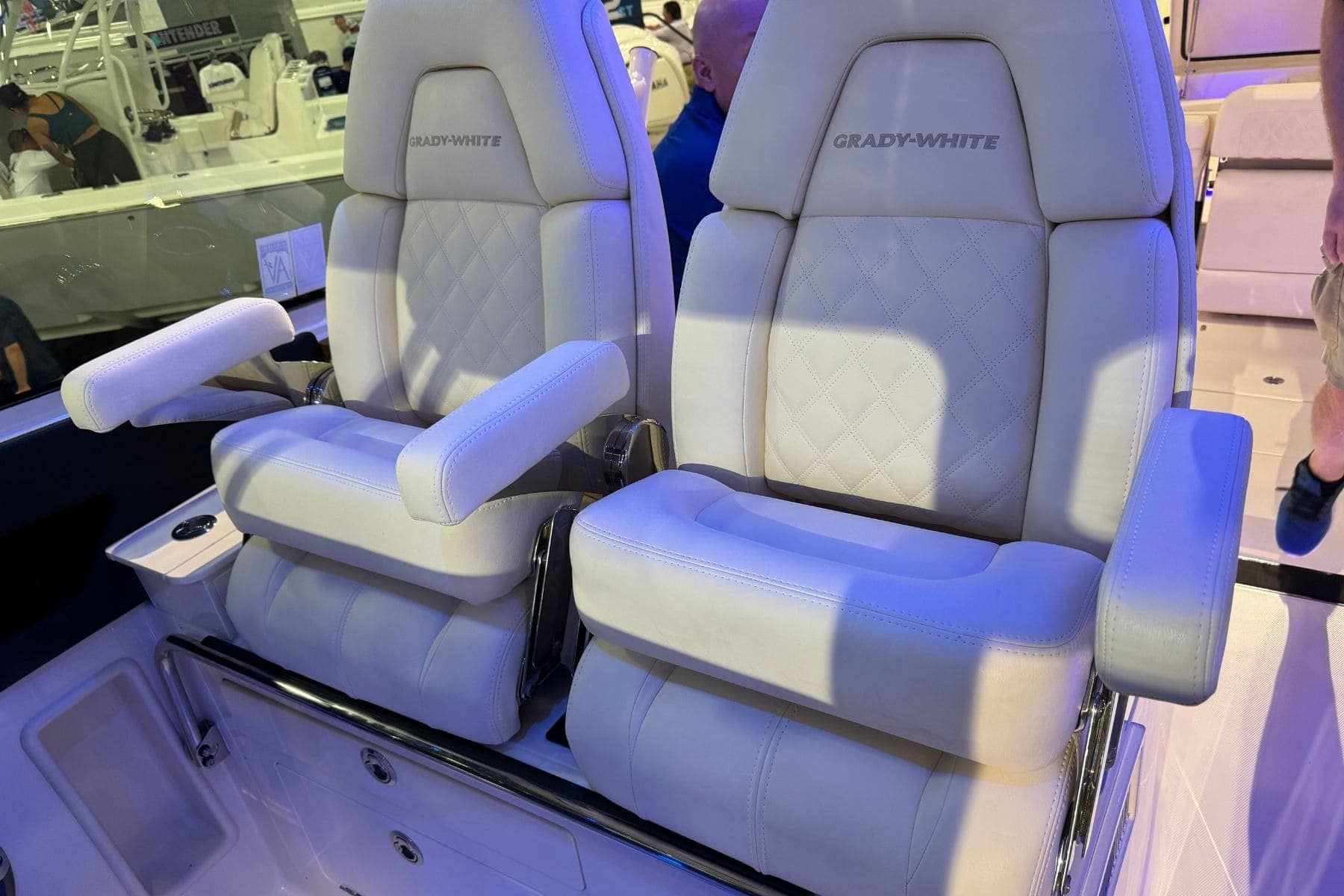 Grady White Freedom 415 Dual Console Elegant Design
