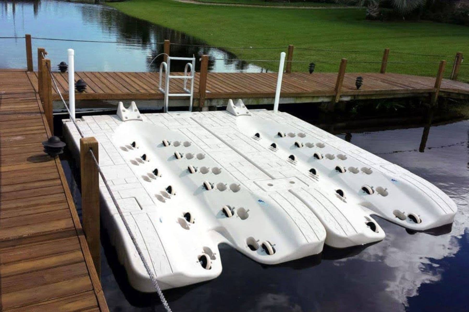 jet-ski-floating-dock-white