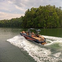 malibu-boats-m242-wakeboarding