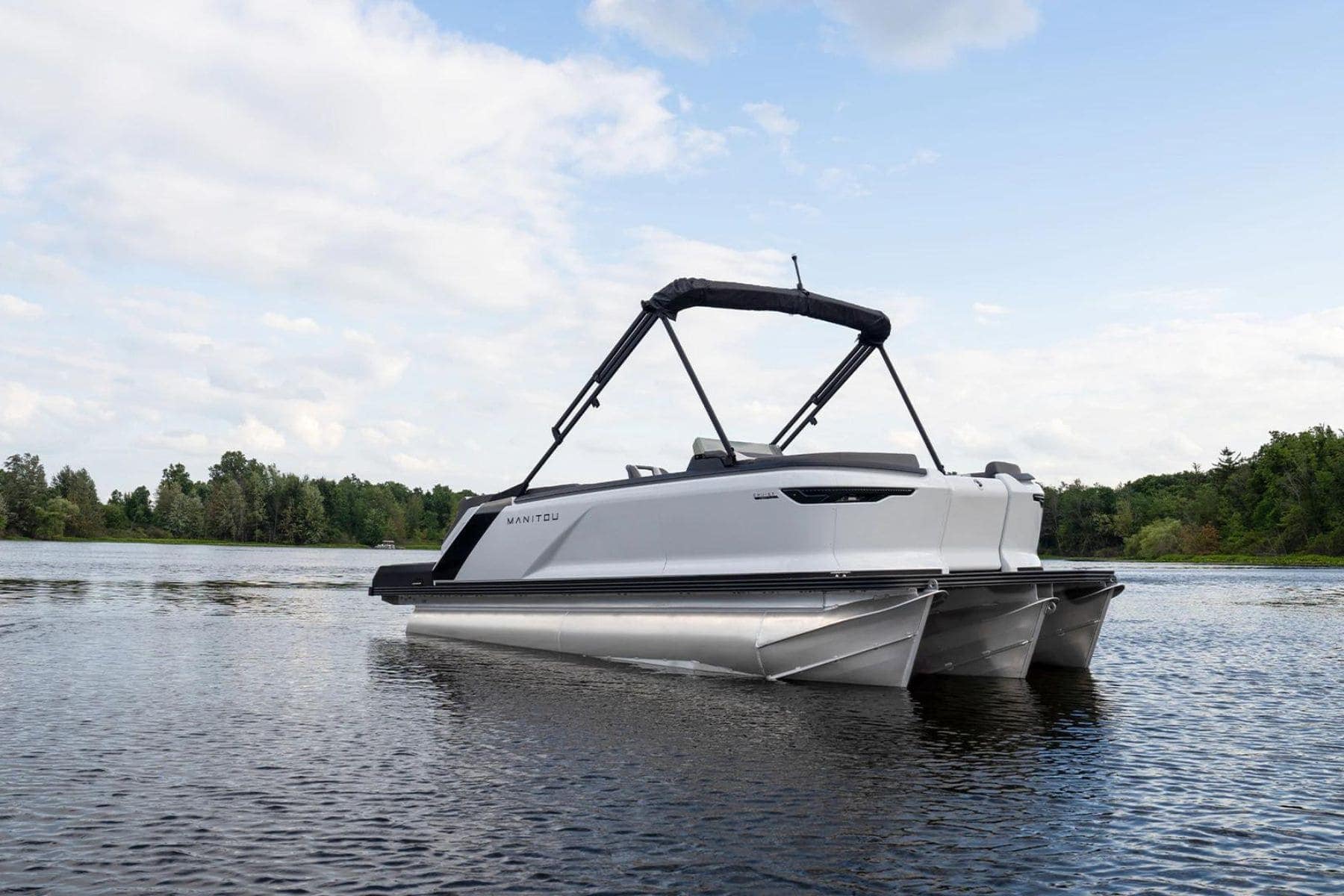 manitou-pontoon-side