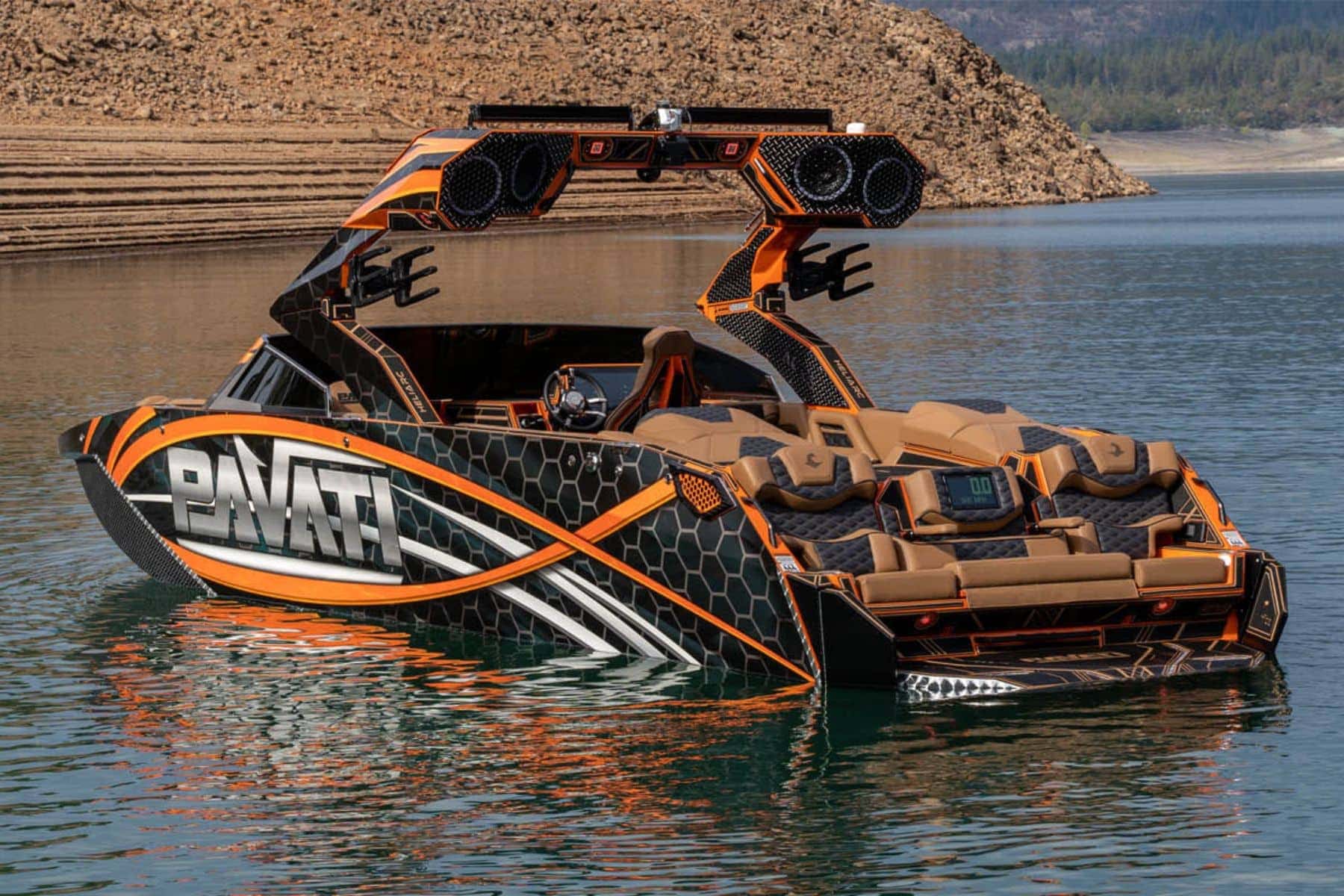 Pavati Boats