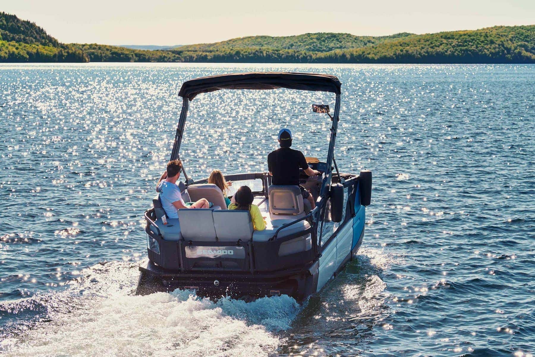 sea-doo-switch-pontoon-family