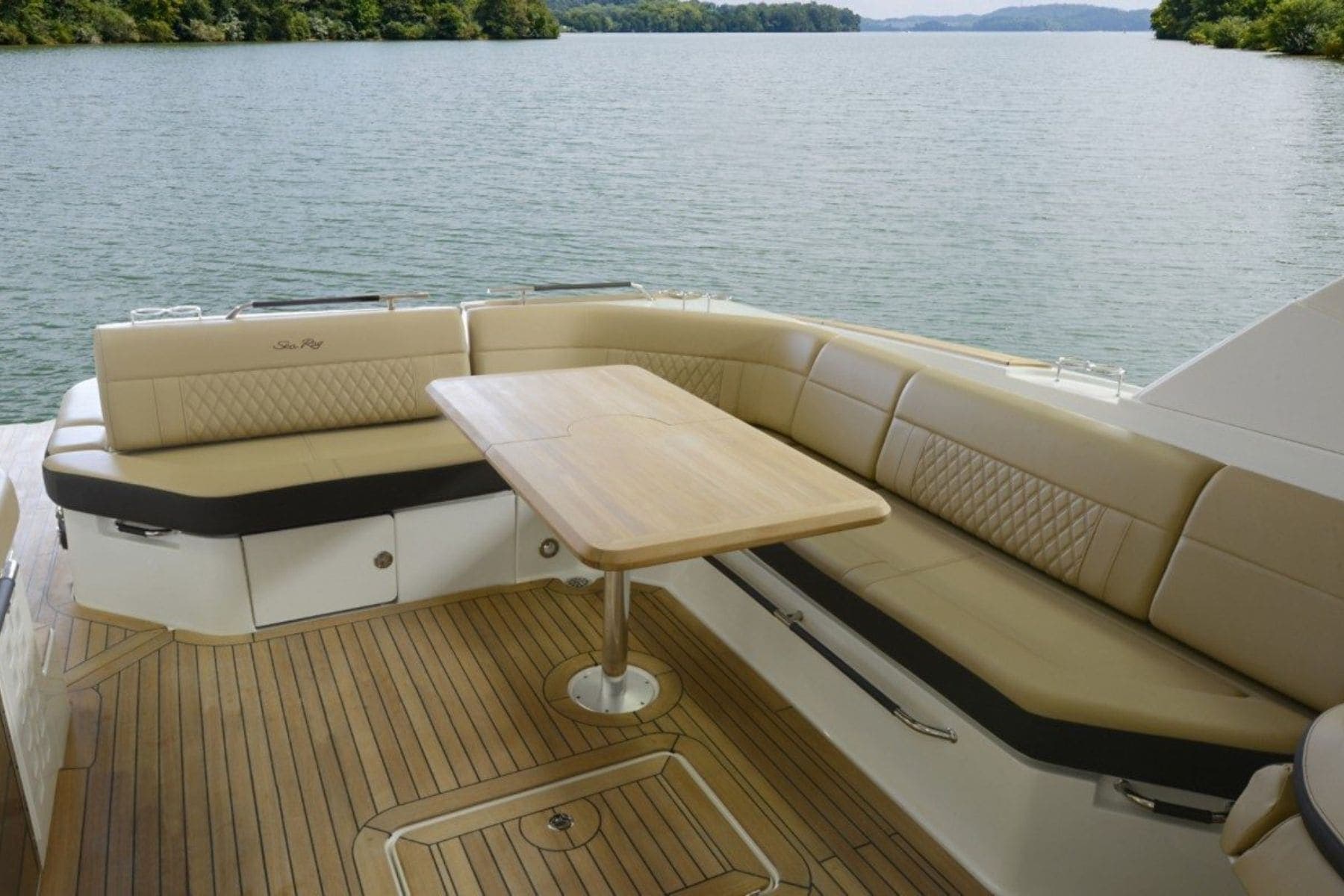 sea-ray-slx-400-boat-swim-down-terrace