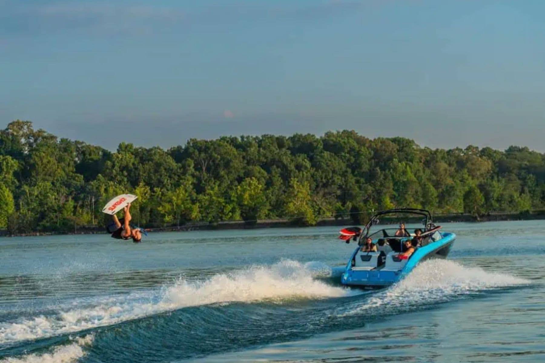 yamaha-222xd-jet-boat-wake-boarding
