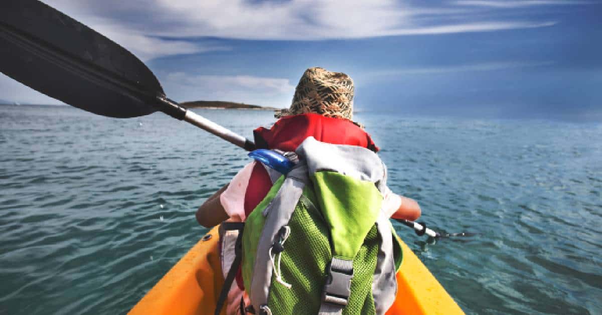 How To Choose a Kayak Paddle? [What You Need to Know]