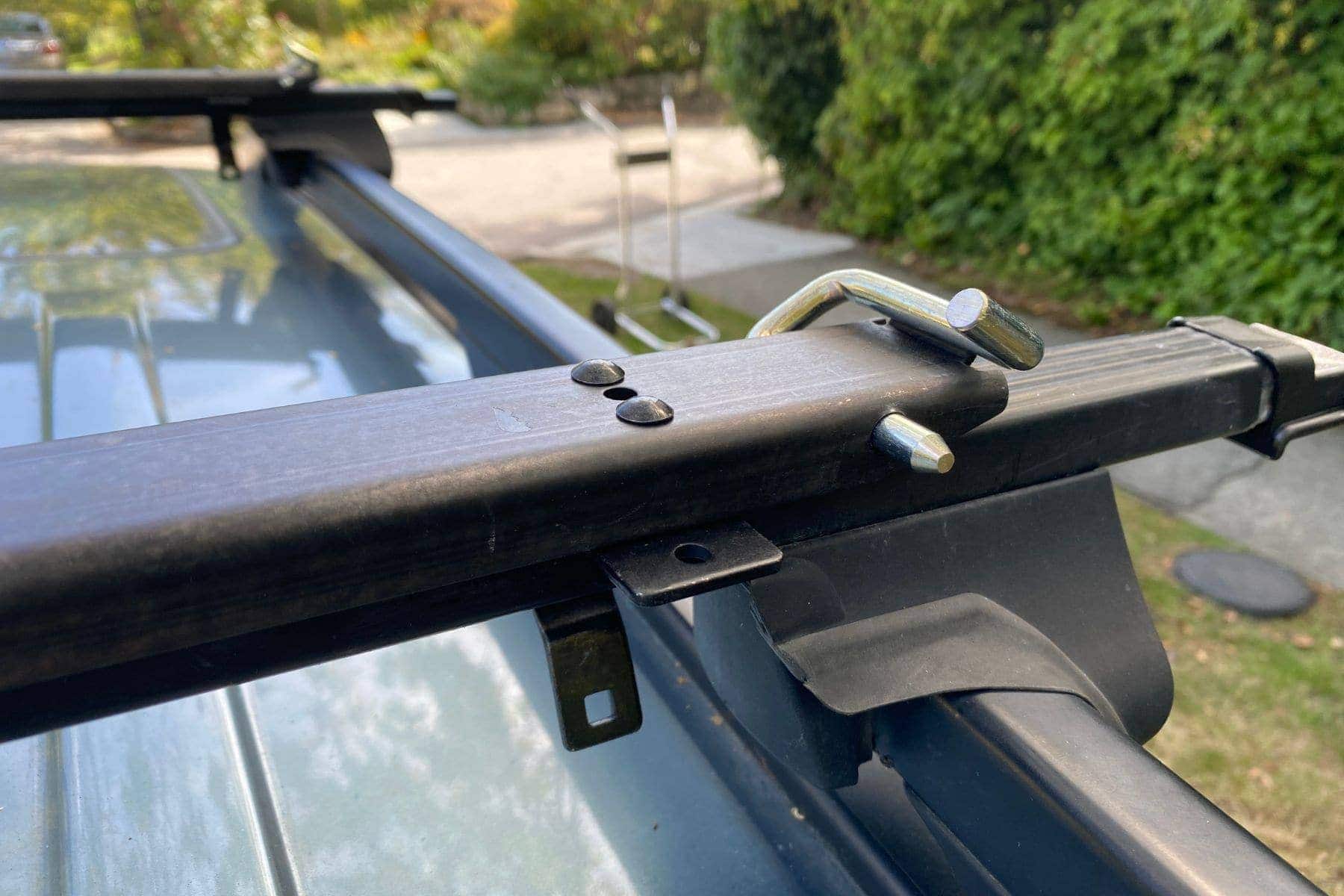 Thule Hullavator Pro 898 Close